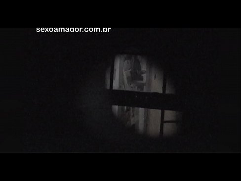 ❤️ Плавушу тајно снима воајер из комшилука скривен иза шупљих цигли Домаћи порно код нас